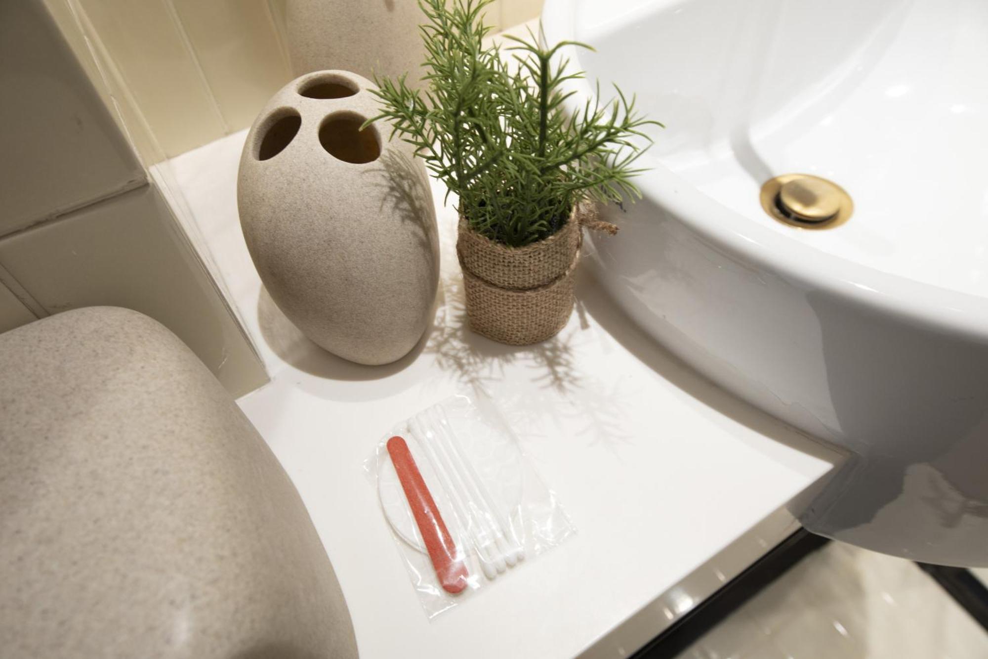 Modern & Business Travel Ready At Upside Living Dubai