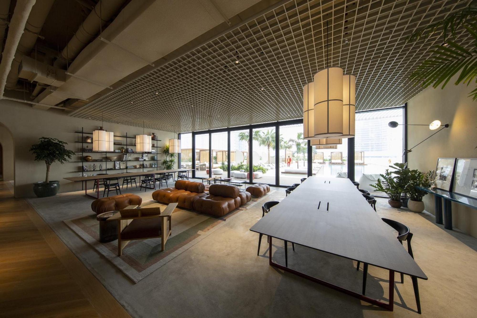 Modern & Business Travel Ready At Upside Living